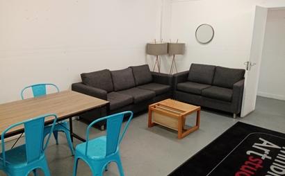 Desk Space to Rent in Shared Creative Studio Desk Space to Rent in Shared Creative Studio