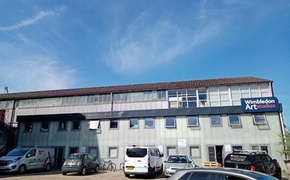 Desk Space to Rent in Shared Creative Studio Desk Space to Rent in Shared Creative Studio