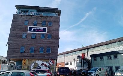 Desk Space to Rent in Shared Creative Studio Desk Space to Rent in Shared Creative Studio