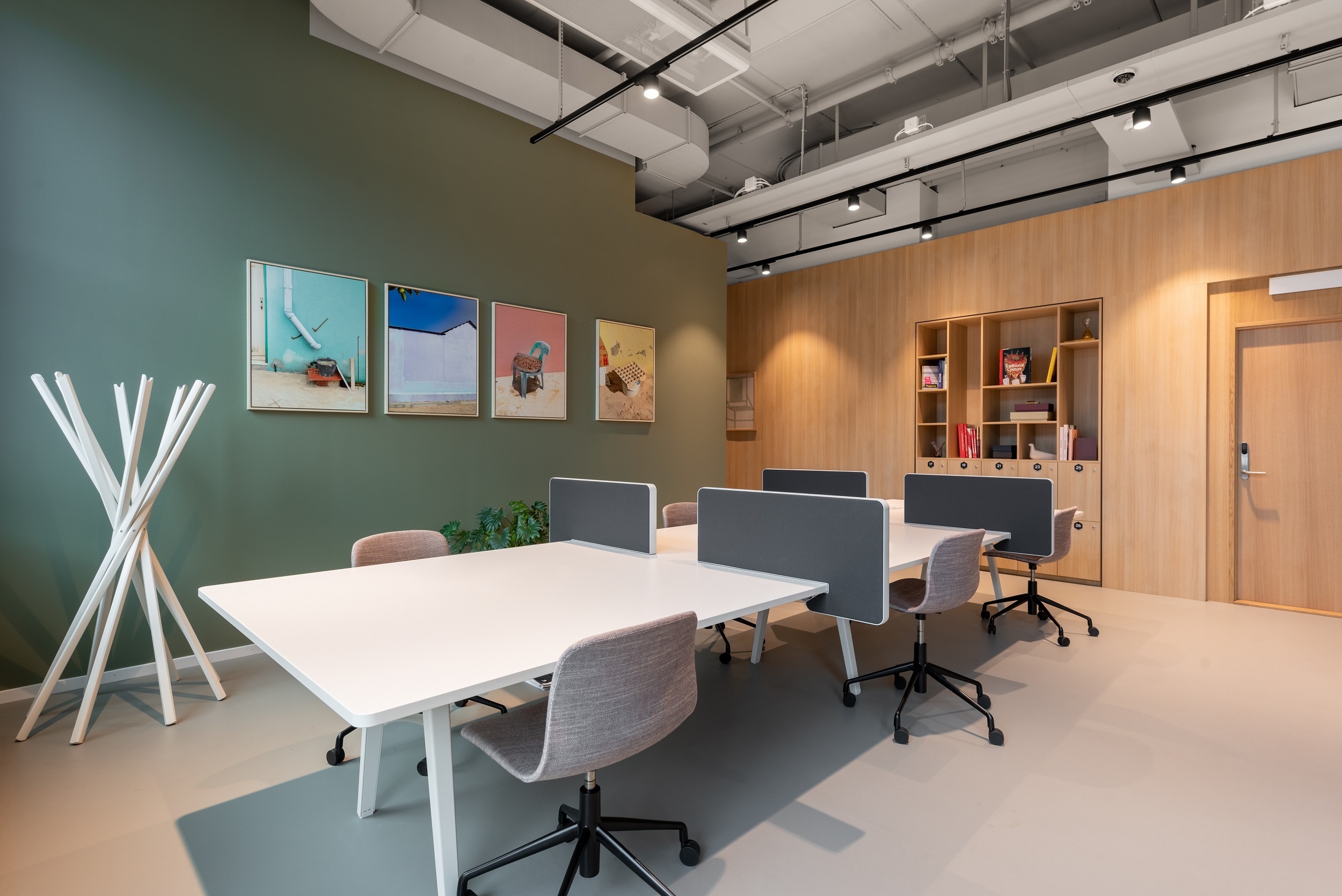 Flexible workspace memberships in Costa Mesa - 3420 Bristol Street Flexible workspace memberships in Costa Mesa - 3420 Bristol Street