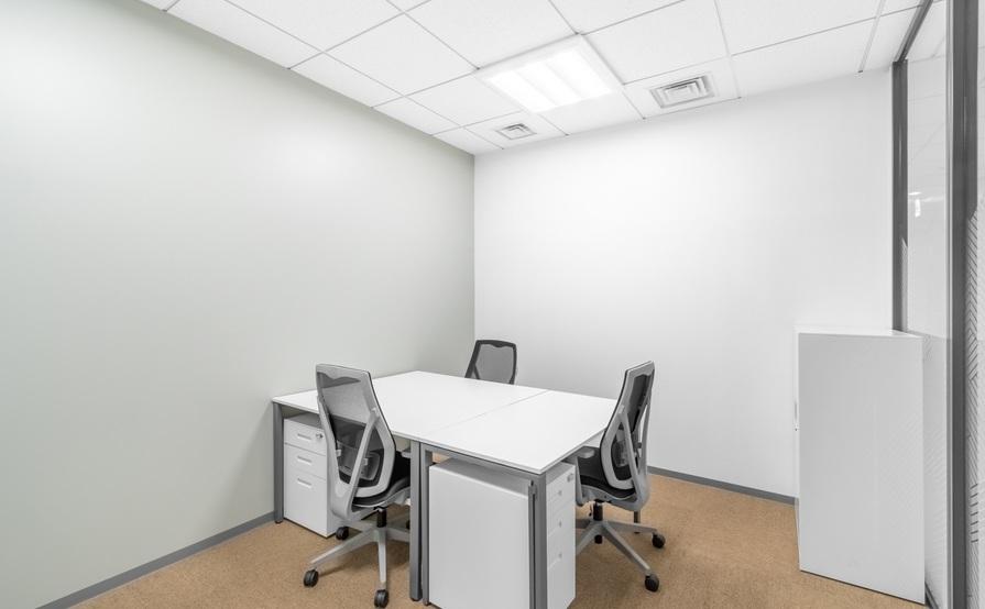 Beautifully designed office space for 4 persons in Costa Mesa - 3420 Bristol Street Beautifully designed office space for 4 persons in Costa Mesa - 3420 Bristol Street
