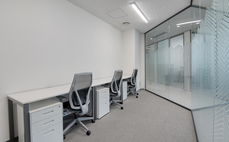 Beautifully designed office space for 4 persons in Costa Mesa - 3420 Bristol Street Beautifully designed office space for 4 persons in Costa Mesa - 3420 Bristol Street