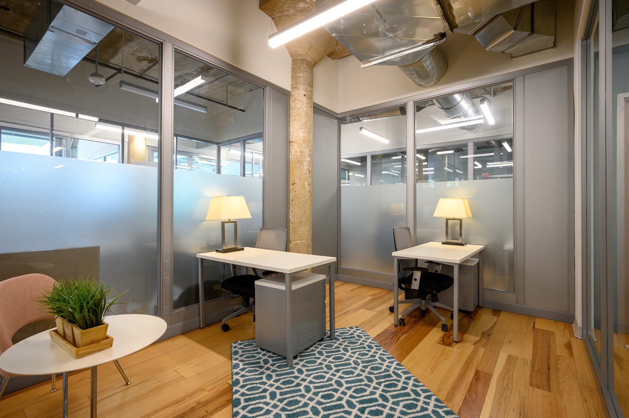 Tailor-made dream offices for 5 persons in Costa Mesa - 3420 Bristol Street Tailor-made dream offices for 5 persons in Costa Mesa - 3420 Bristol Street