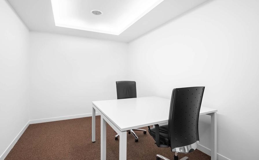 Fully serviced private office space for you and your team in NorthWacker