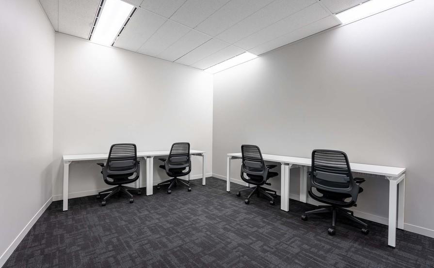 Find office space in NorthWacker for 5 persons with everything taken care of Find office space in NorthWacker for 5 persons with everything taken care of