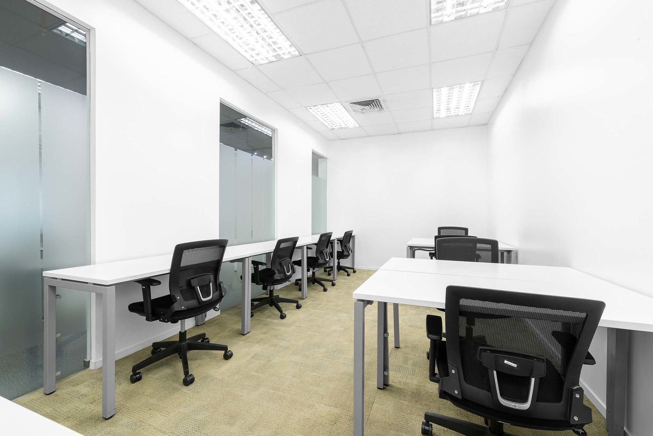 Fully serviced open plan office space for you and your team in NorthWacker Fully serviced open plan office space for you and your team in NorthWacker