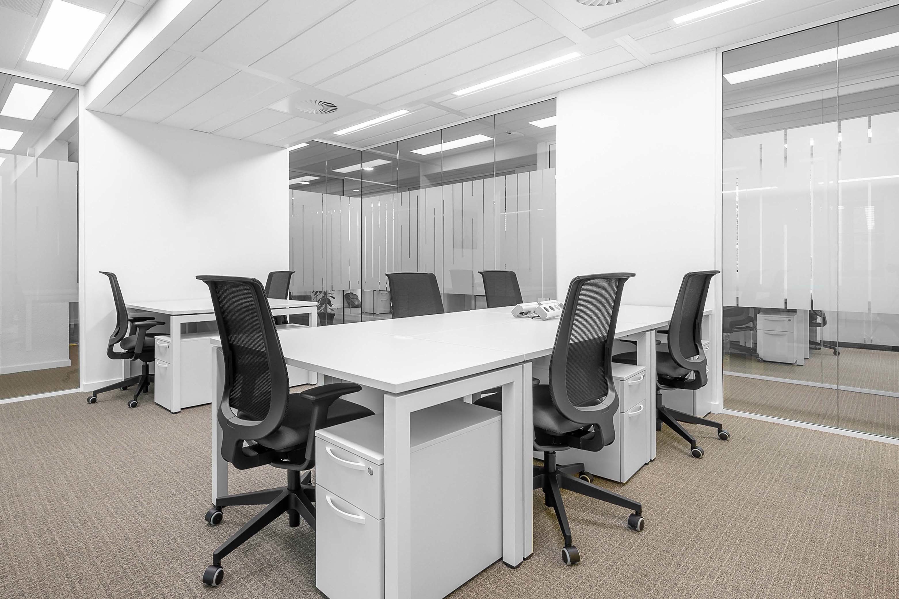 Fully serviced open plan office space for you and your team in NorthWacker Fully serviced open plan office space for you and your team in NorthWacker