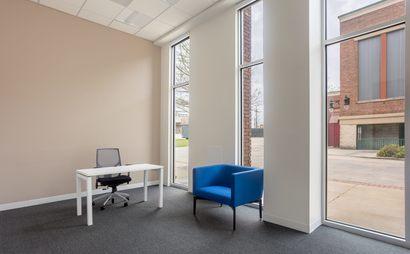 Tailor-made dream offices for 1 person in Spaces, Perkins Rowe Tailor-made dream offices for 1 person in Spaces, Perkins Rowe