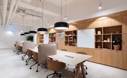 Work, meet and collaborate in a shared office space in Spaces 1015 15th St.