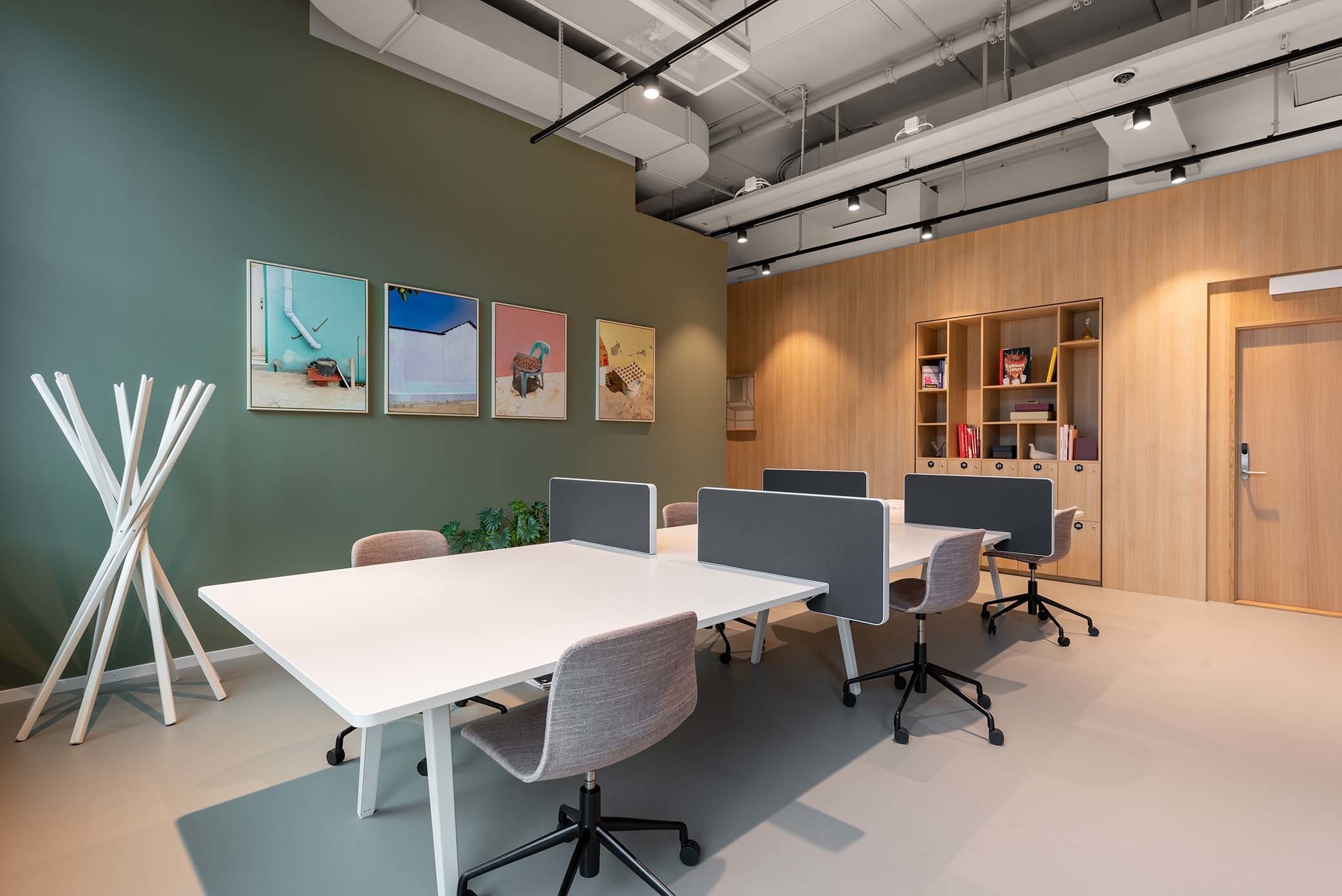 Work, meet and collaborate in a shared office space in Spaces 1015 15th St. Work, meet and collaborate in a shared office space in Spaces 1015 15th St.