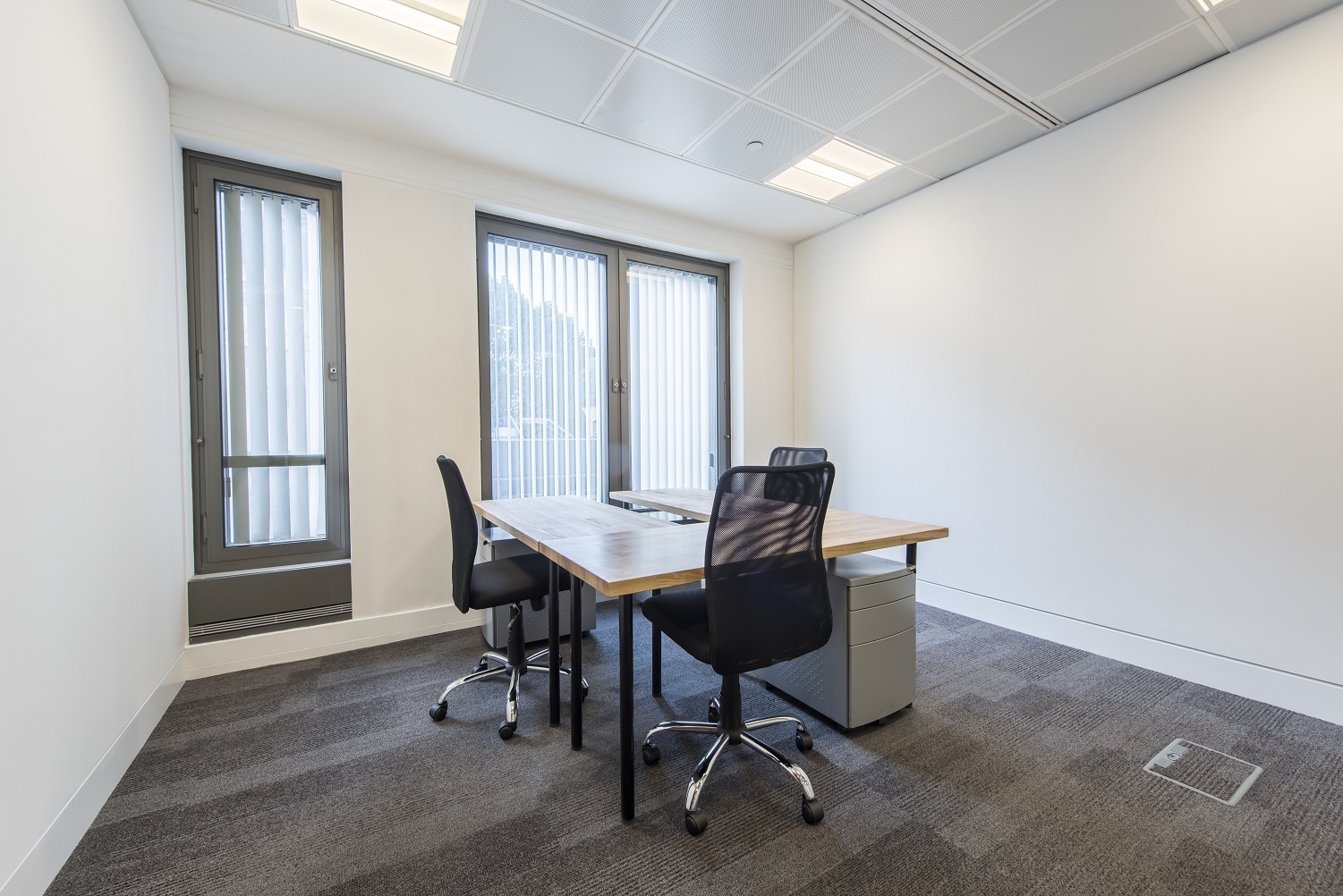 BERKELEY SQUARE - Private Office / Desk Space To Rent, Mayfair W1 - From GBP372 per desk per month BERKELEY SQUARE - Private Office / Desk Space To Rent, Mayfair W1 - From GBP372 per desk per month