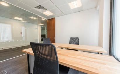 BERKELEY SQUARE - Private Office / Desk Space To Rent, Mayfair W1 - From GBP372 per desk per month BERKELEY SQUARE - Private Office / Desk Space To Rent, Mayfair W1 - From GBP372 per desk per month