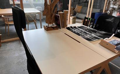 Co-working Desk Co-working Desk