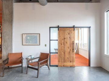 Zoom Room Day Office