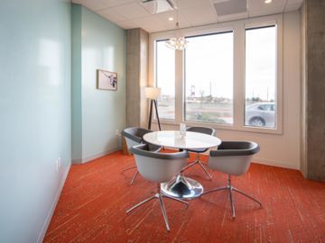 Zoom Room Day Office