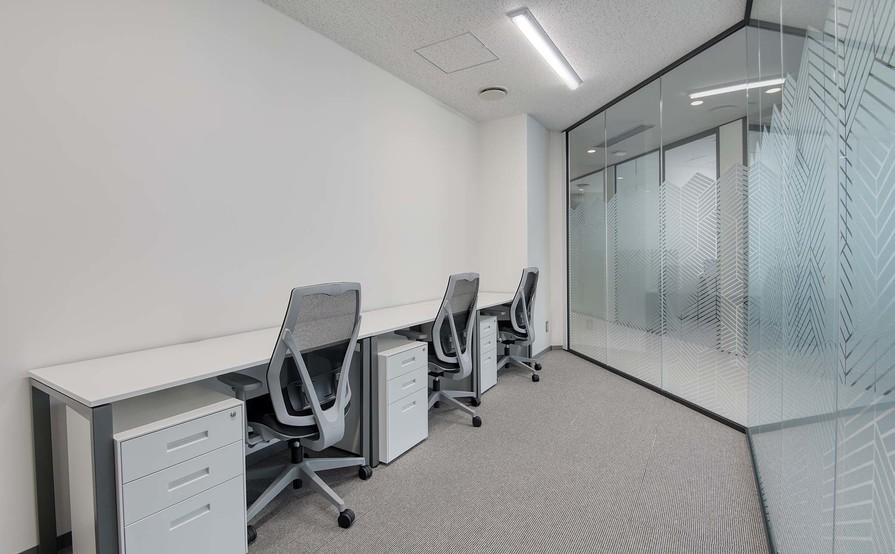 Tailor-made dream offices for 3 persons in Spaces Downtown Greenstreet Tailor-made dream offices for 3 persons in Spaces Downtown Greenstreet