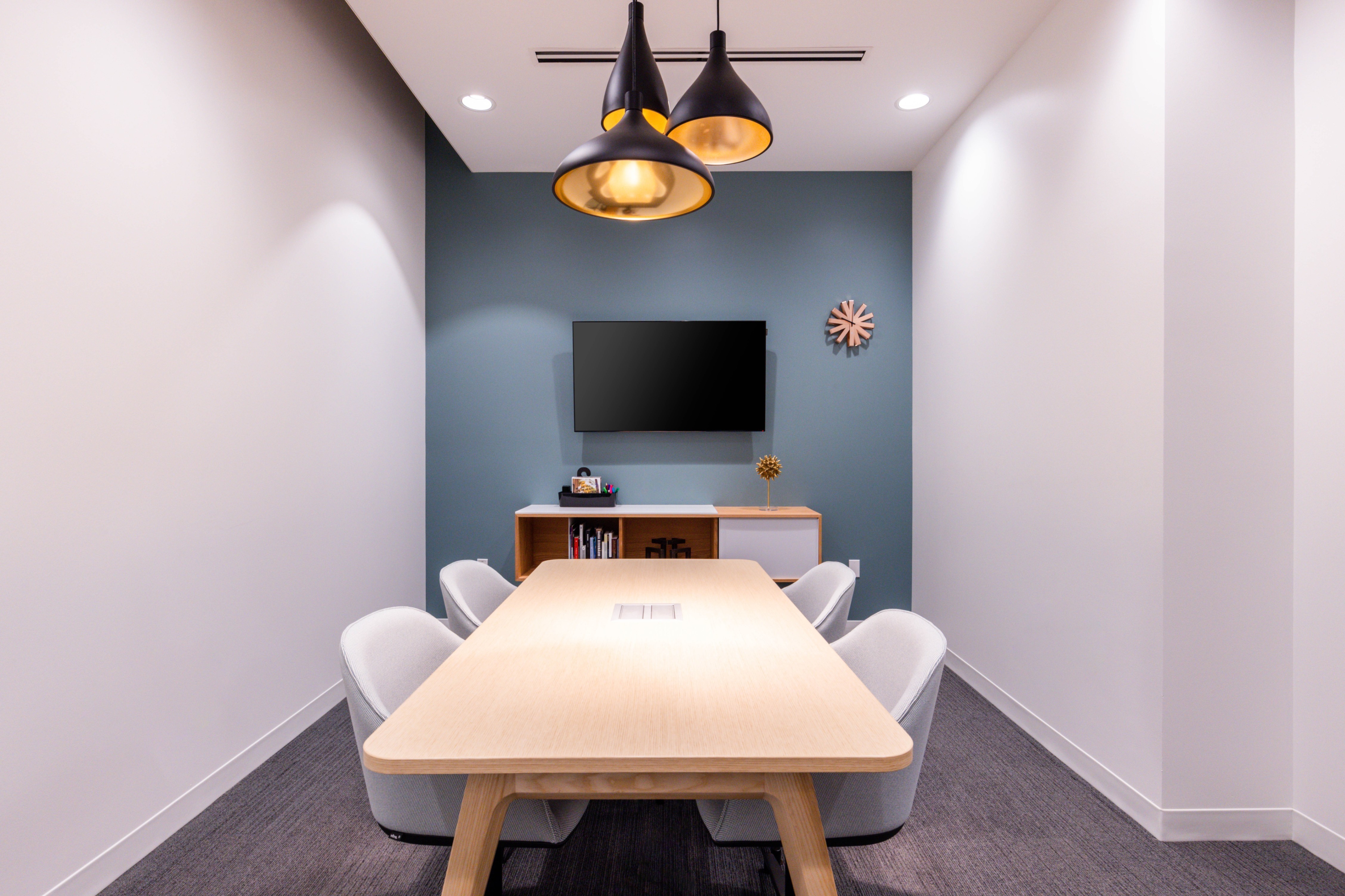 Beautifully designed office space for 3 persons in Spaces Downtown Greenstreet Beautifully designed office space for 3 persons in Spaces Downtown Greenstreet