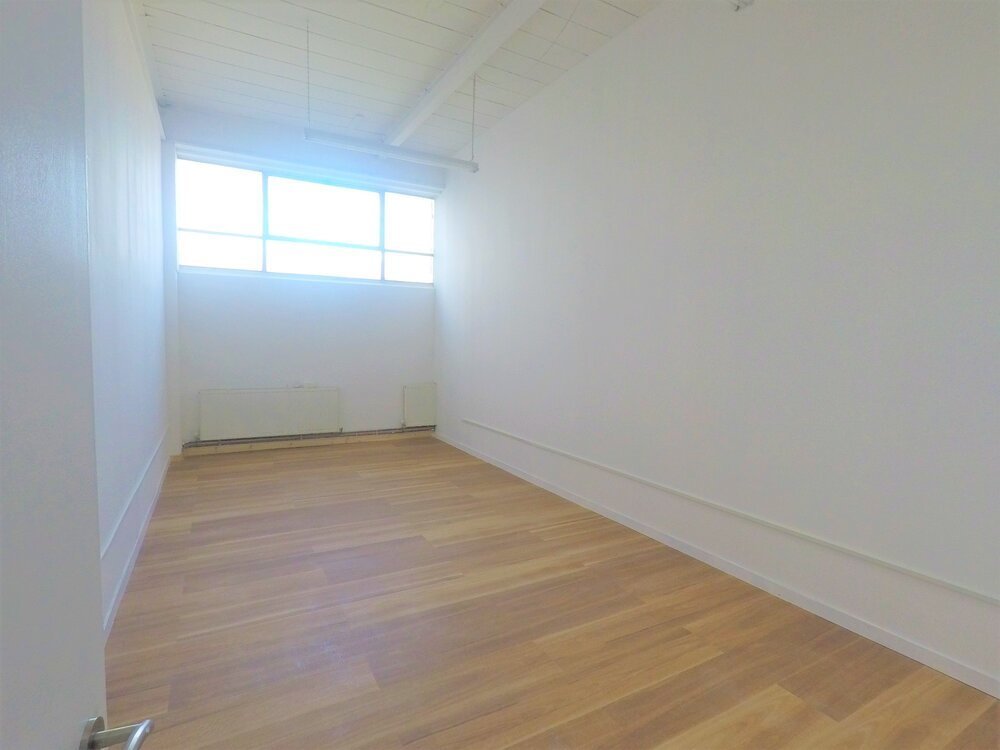 22a Market Square, London, UK