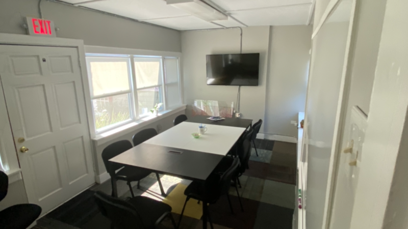 Meeting Room (Up to 12)