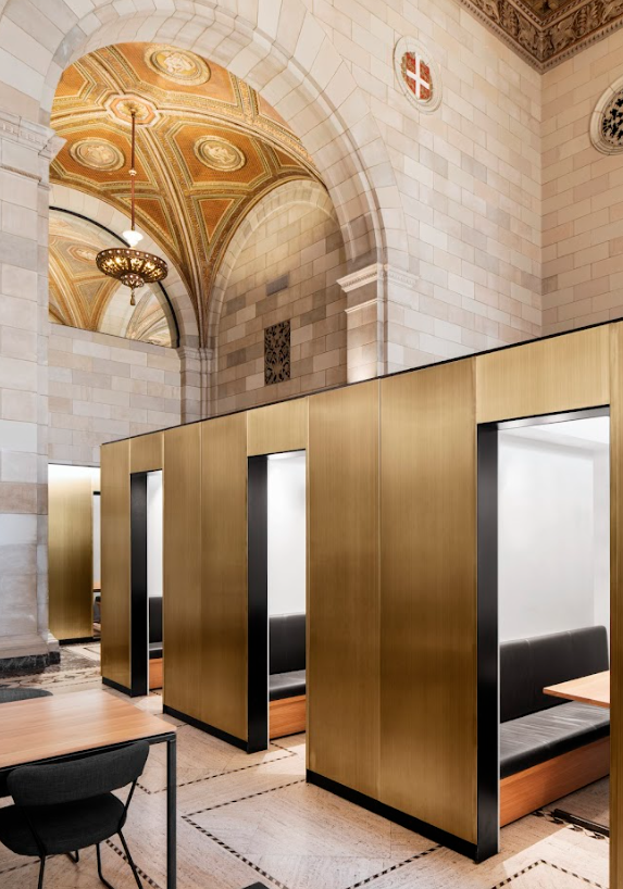 Banquettes Crew / Crew Booth