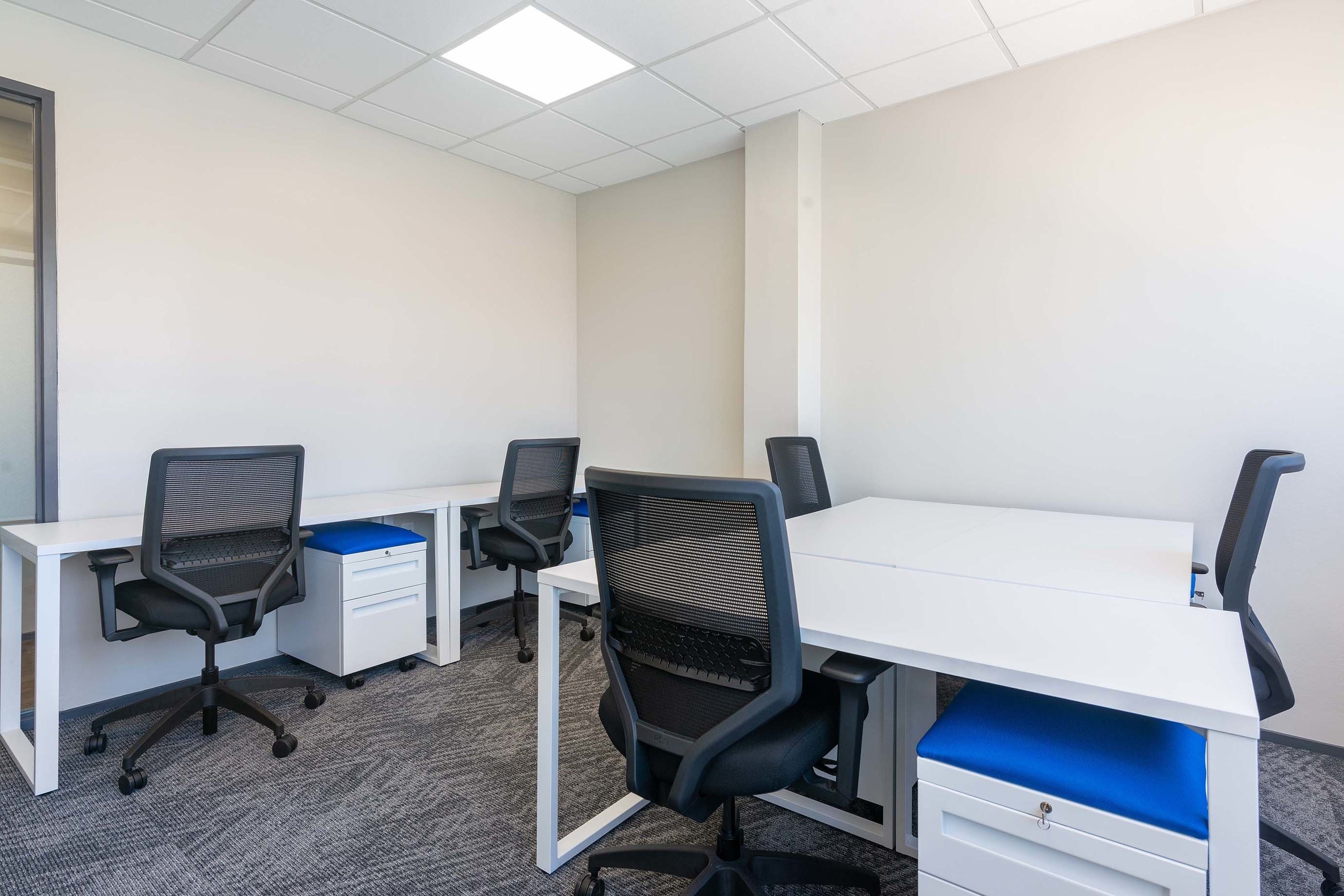 Find office space in The Plaza at River Bend for 5 persons with everything taken care of Find office space in The Plaza at River Bend for 5 persons with everything taken care of
