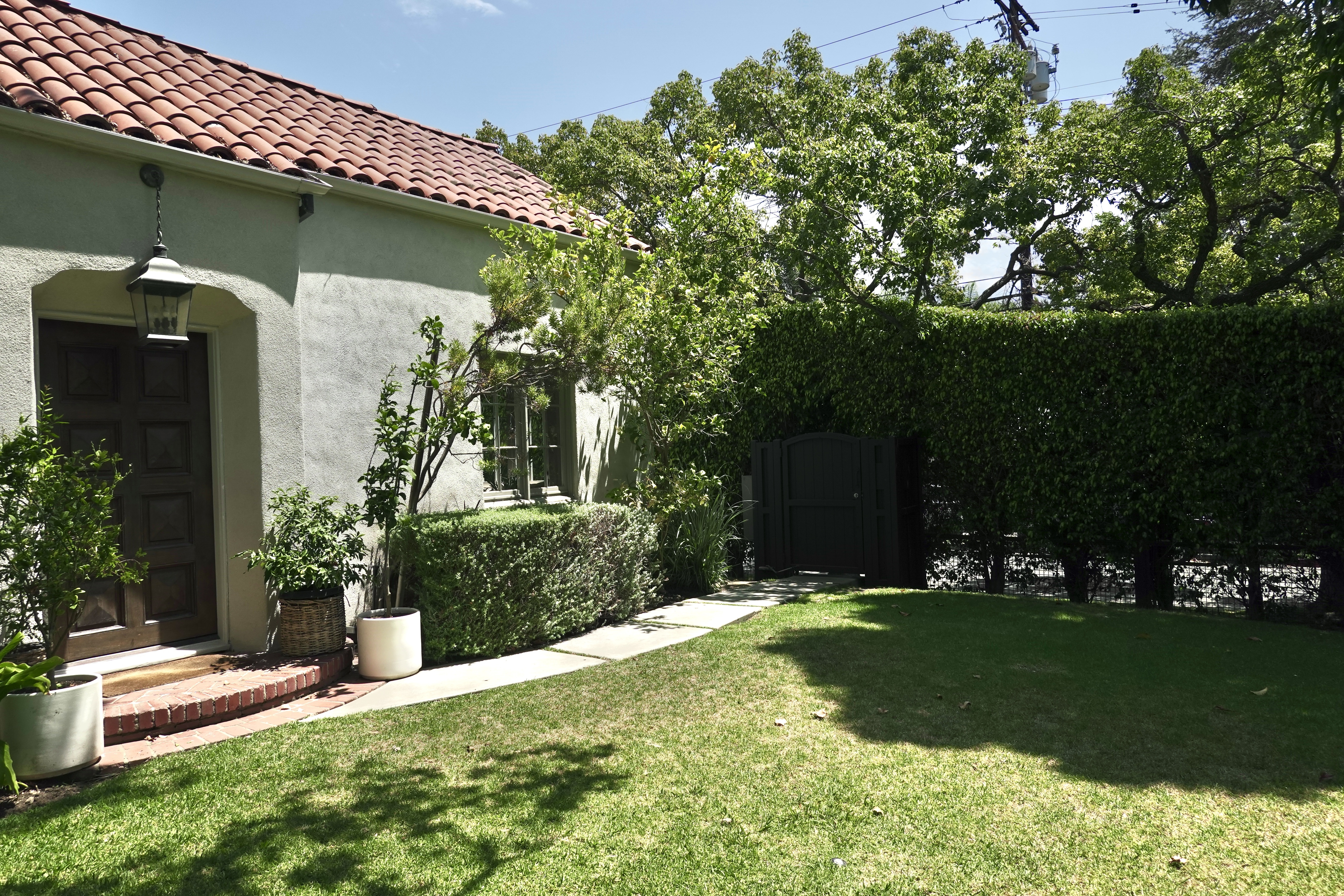 Beautiful Home Office Space in WeHo