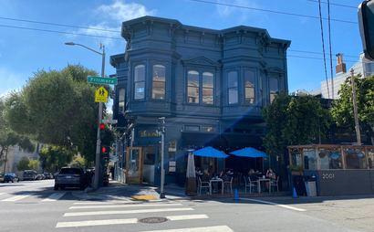 3 seats (desks)  available at a beautiful and well-located office  3 seats (desks)  available at a beautiful and well-located office