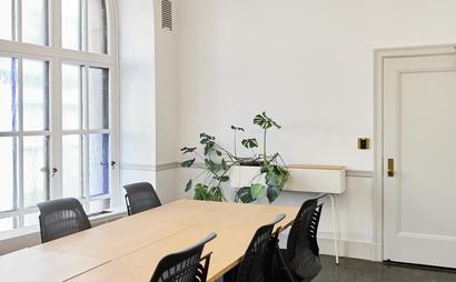 Bureaux privés / Private Offices Bureaux privés / Private Offices