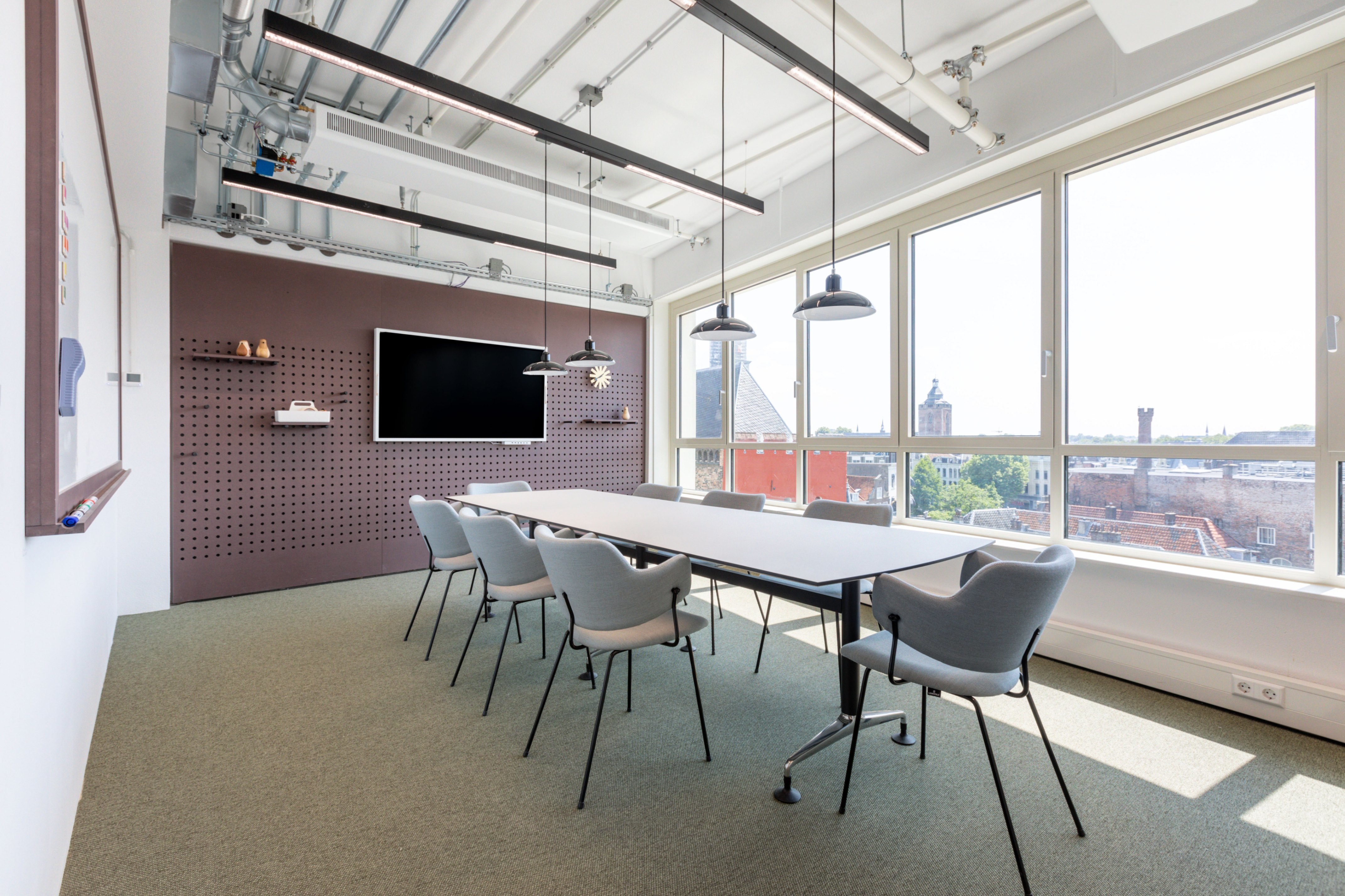 Work from anywhere with a virtual office in Spaces Cowtown Place