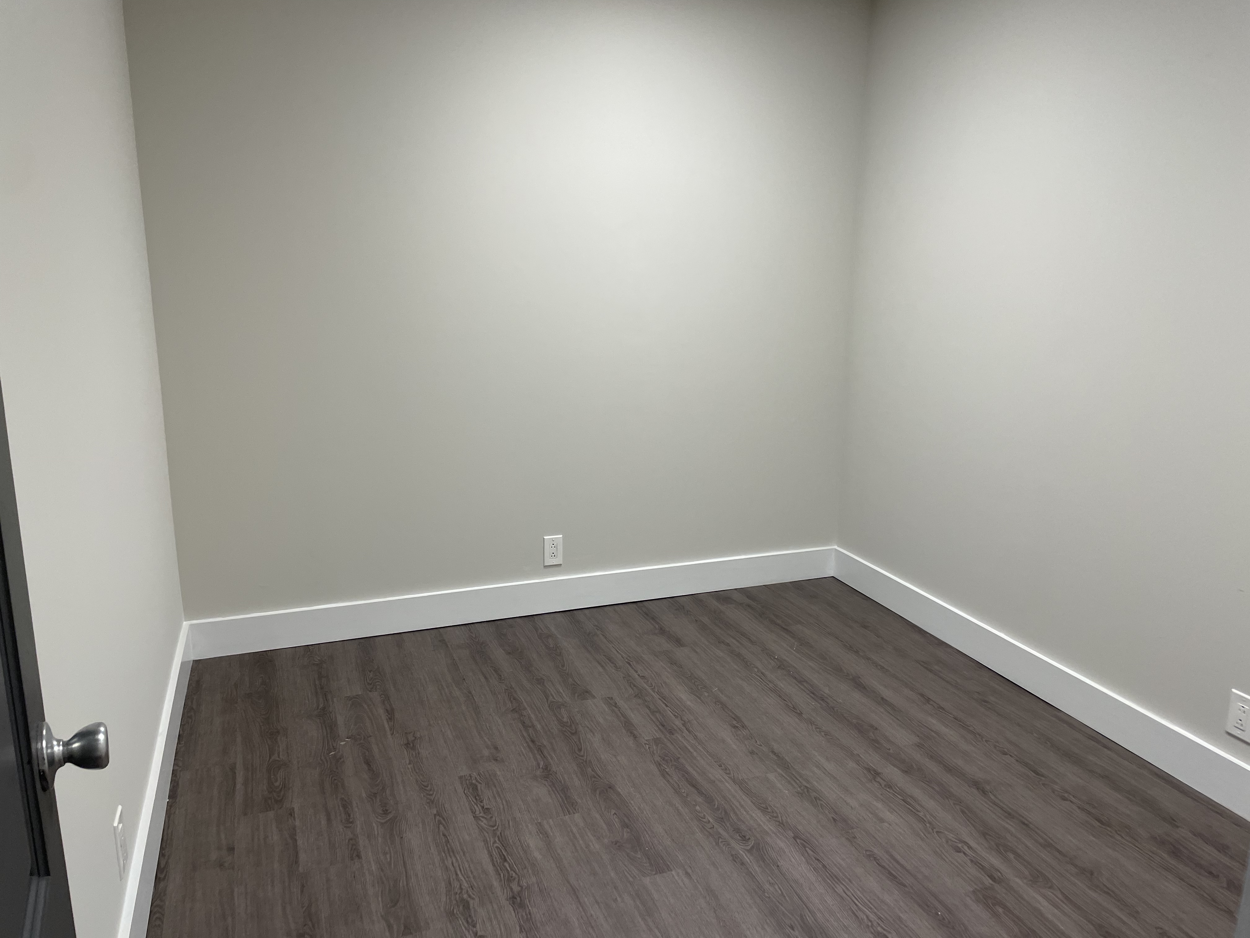 Multiple Rooms in Lively Office Space Available to RENT 