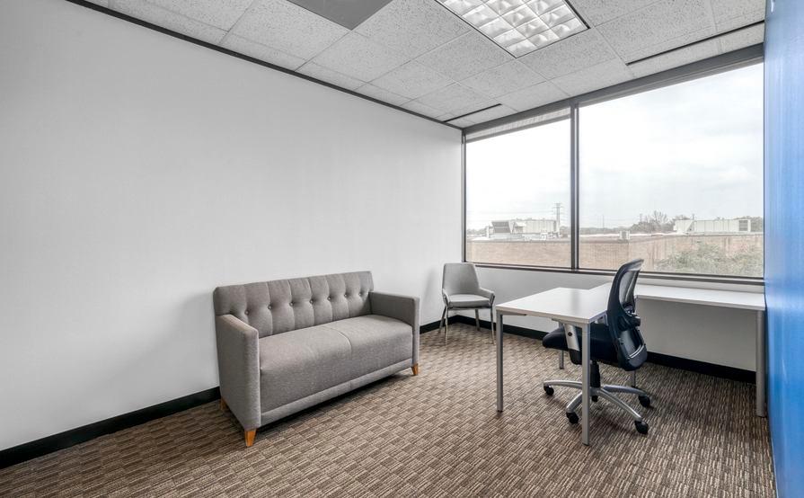 Fully serviced private office space for you and your team in 710 Lakeway Dr.