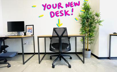 Open Desk in our Creative Workspace Open Desk in our Creative Workspace