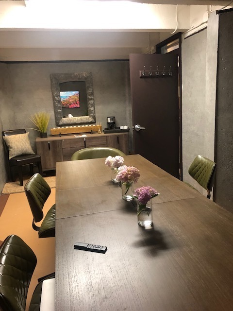 L & L office space located in  the heart of Glen Ellen CA