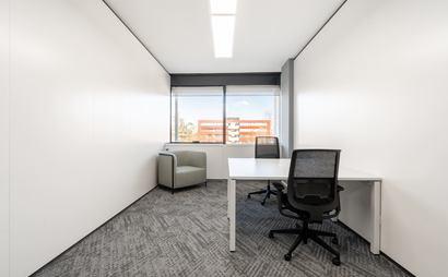 Fully serviced private office space for you and your team in Edison - Fieldcrest Avenue
