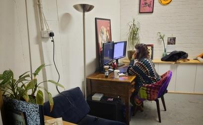 Shared Creative Studio / desk Shared Creative Studio / desk