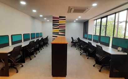 Open / Flexible Desks Open / Flexible Desks