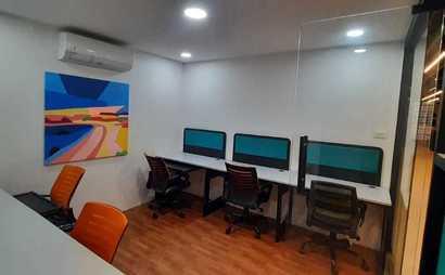 5 Workstations + Manager Cabin 5 Workstations + Manager Cabin