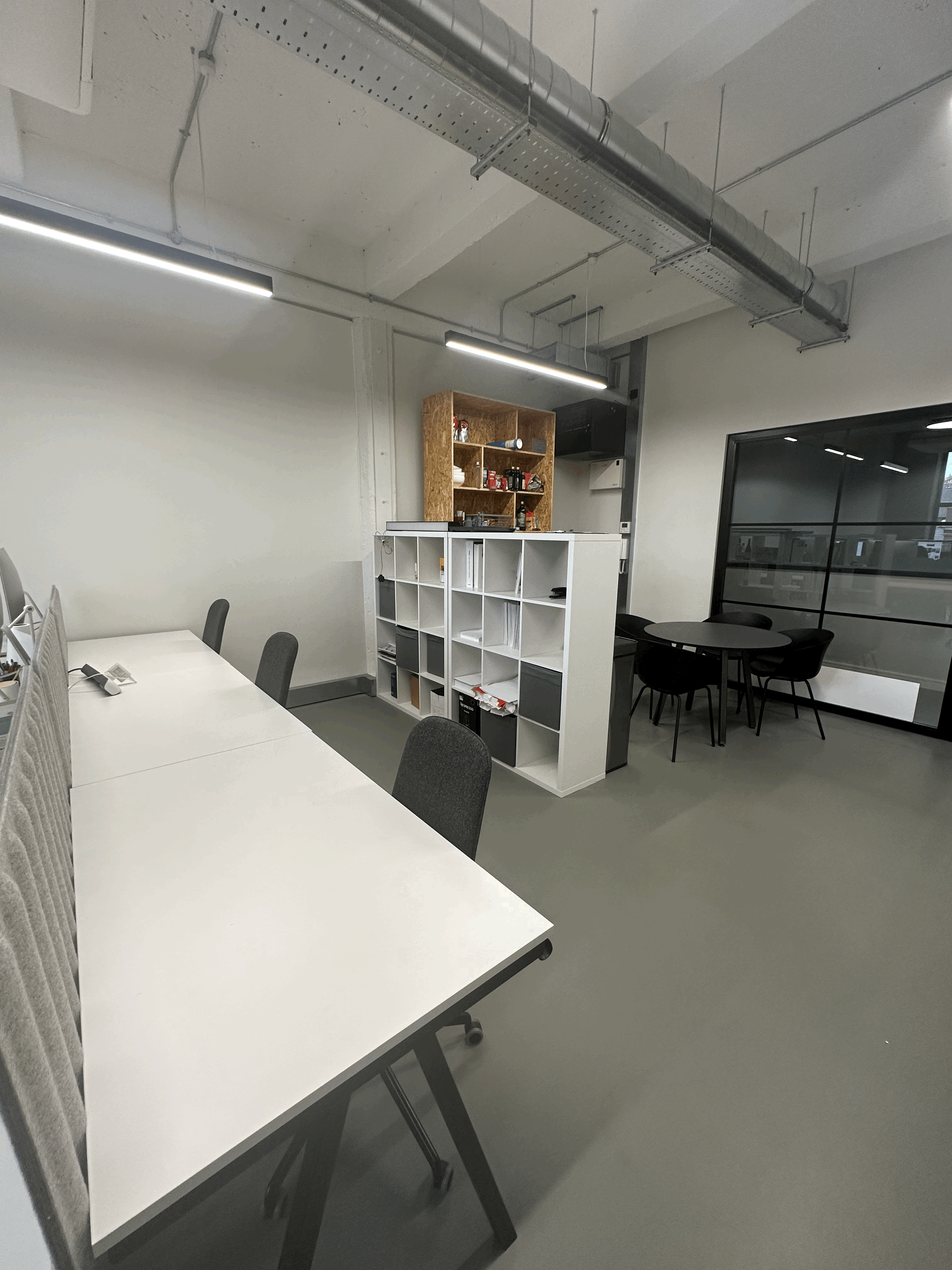 3 x Desks available in vibrant office space in London Fields 3 x Desks available in vibrant office space in London Fields