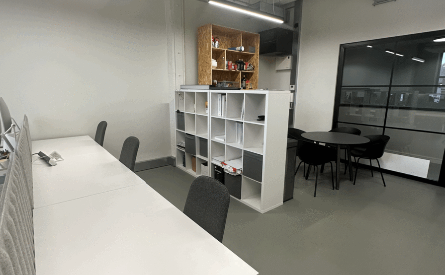 3 x Desks available in vibrant office space in London Fields 3 x Desks available in vibrant office space in London Fields