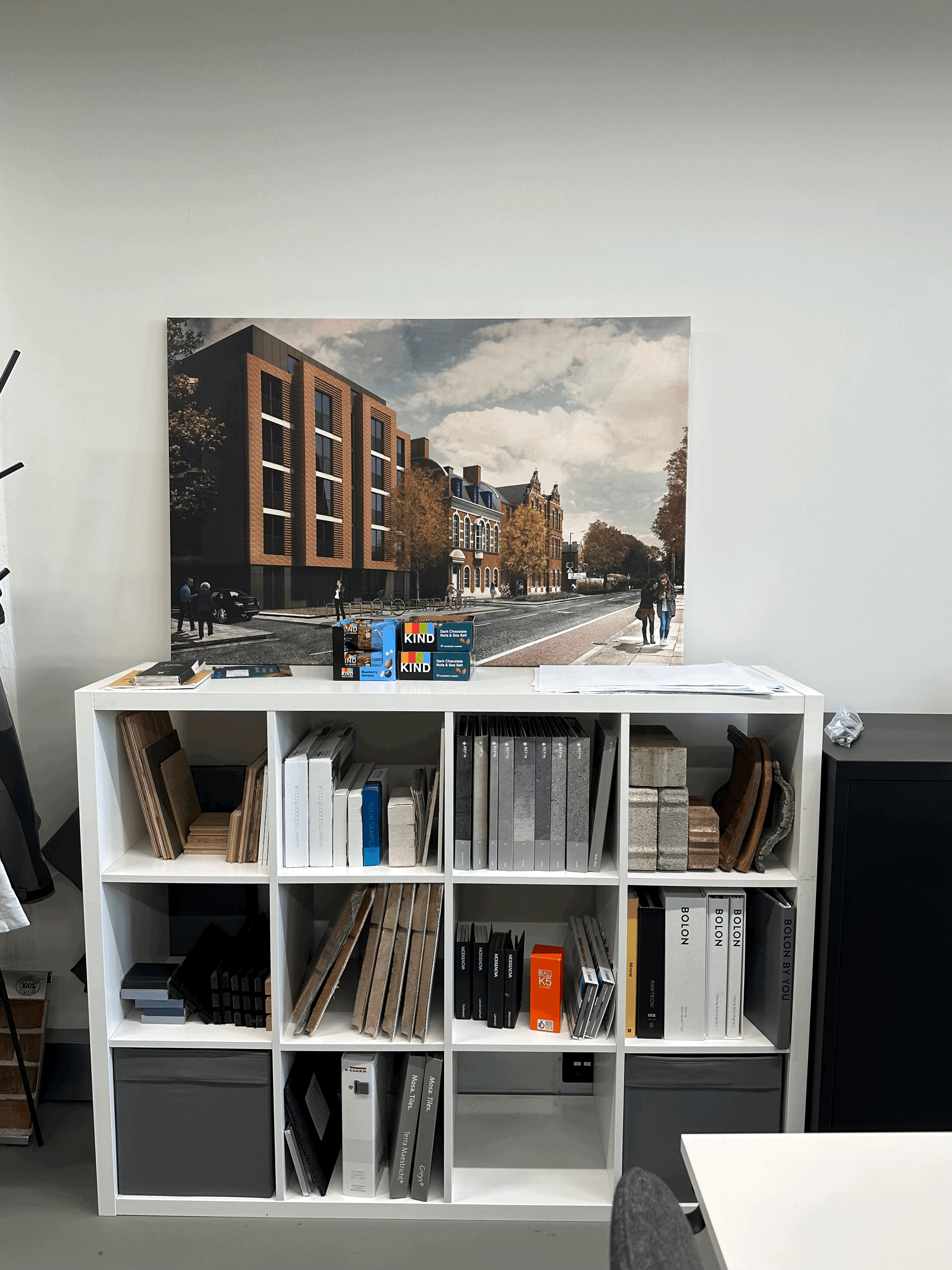 3 x Desks available in vibrant office space in London Fields 3 x Desks available in vibrant office space in London Fields