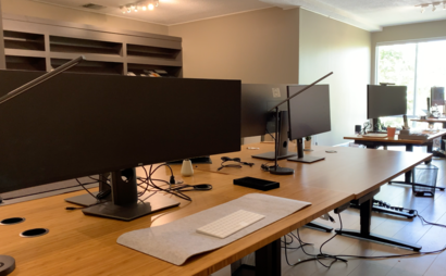 Great for INTERIOR DESIGNERS & ARCHITECTS. DESK + MEETING TABLE Great for INTERIOR DESIGNERS & ARCHITECTS. DESK + MEETING TABLE