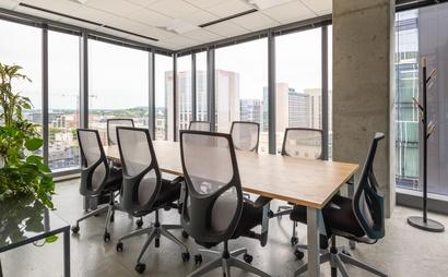 Tailor-made dream offices for 3 persons in Spaces Riverfront Park