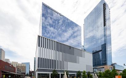 Beautifully designed office space for 3 persons in Spaces Riverfront Park Beautifully designed office space for 3 persons in Spaces Riverfront Park