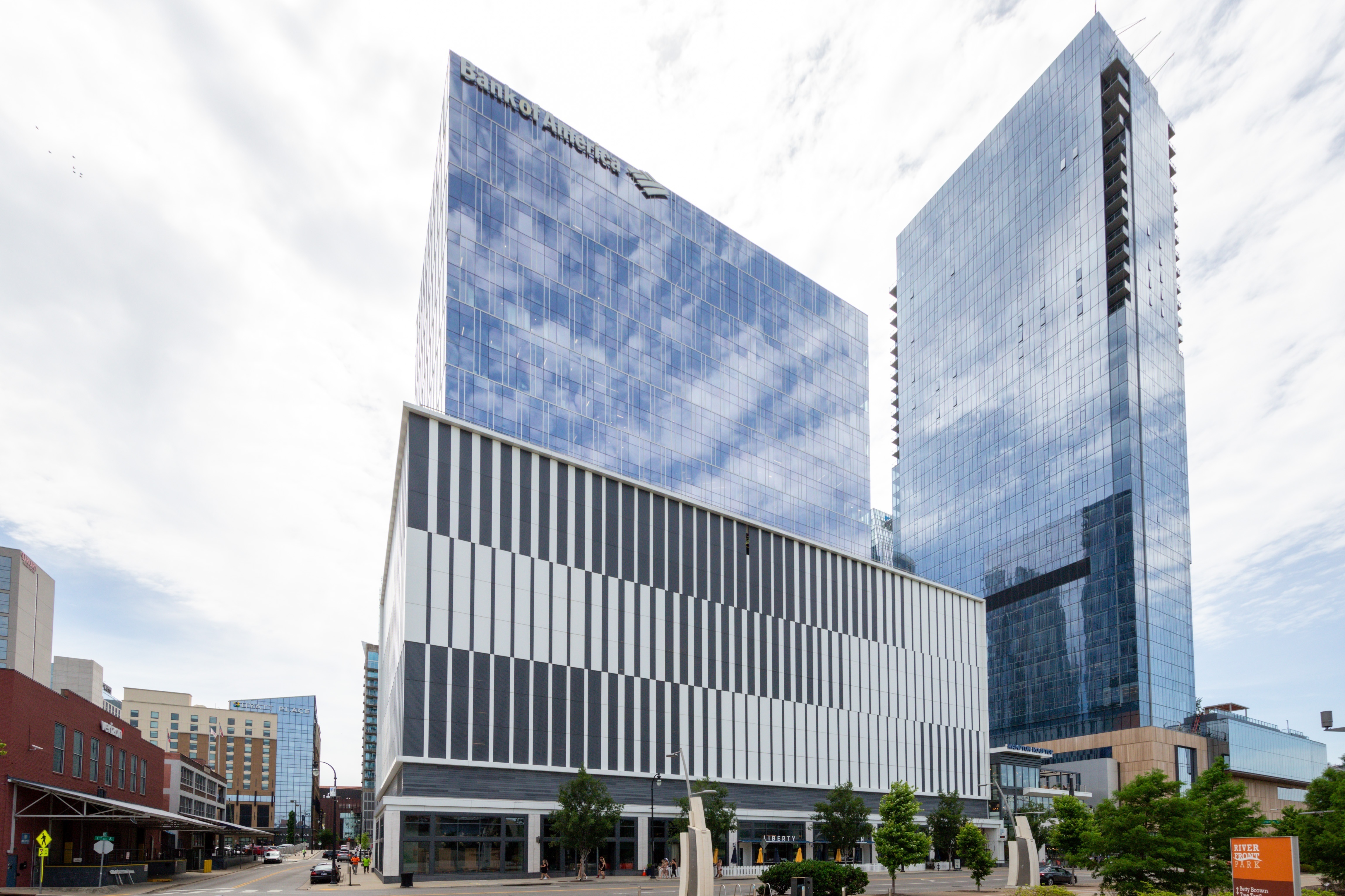 Fully serviced private office space for you and your team in Spaces Riverfront Park Fully serviced private office space for you and your team in Spaces Riverfront Park
