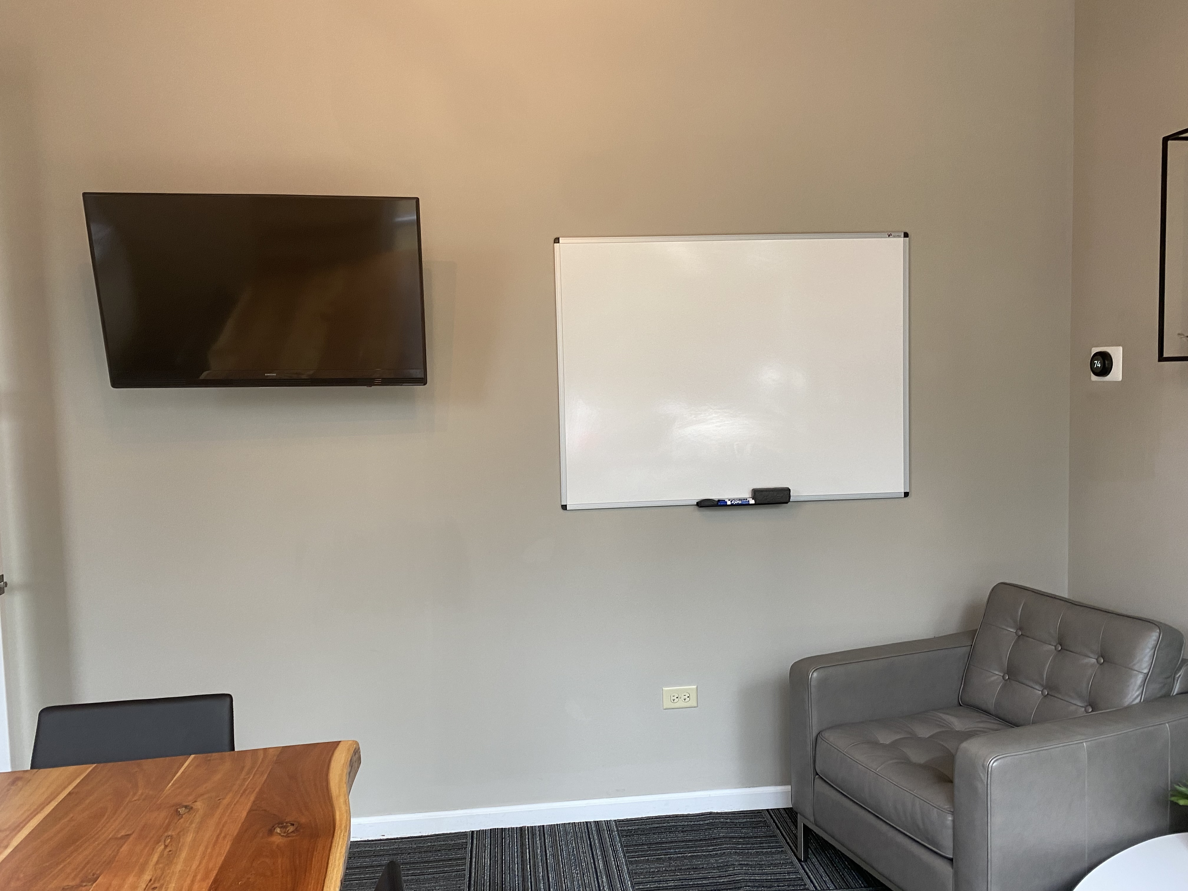 Modern and sunny meeting room!