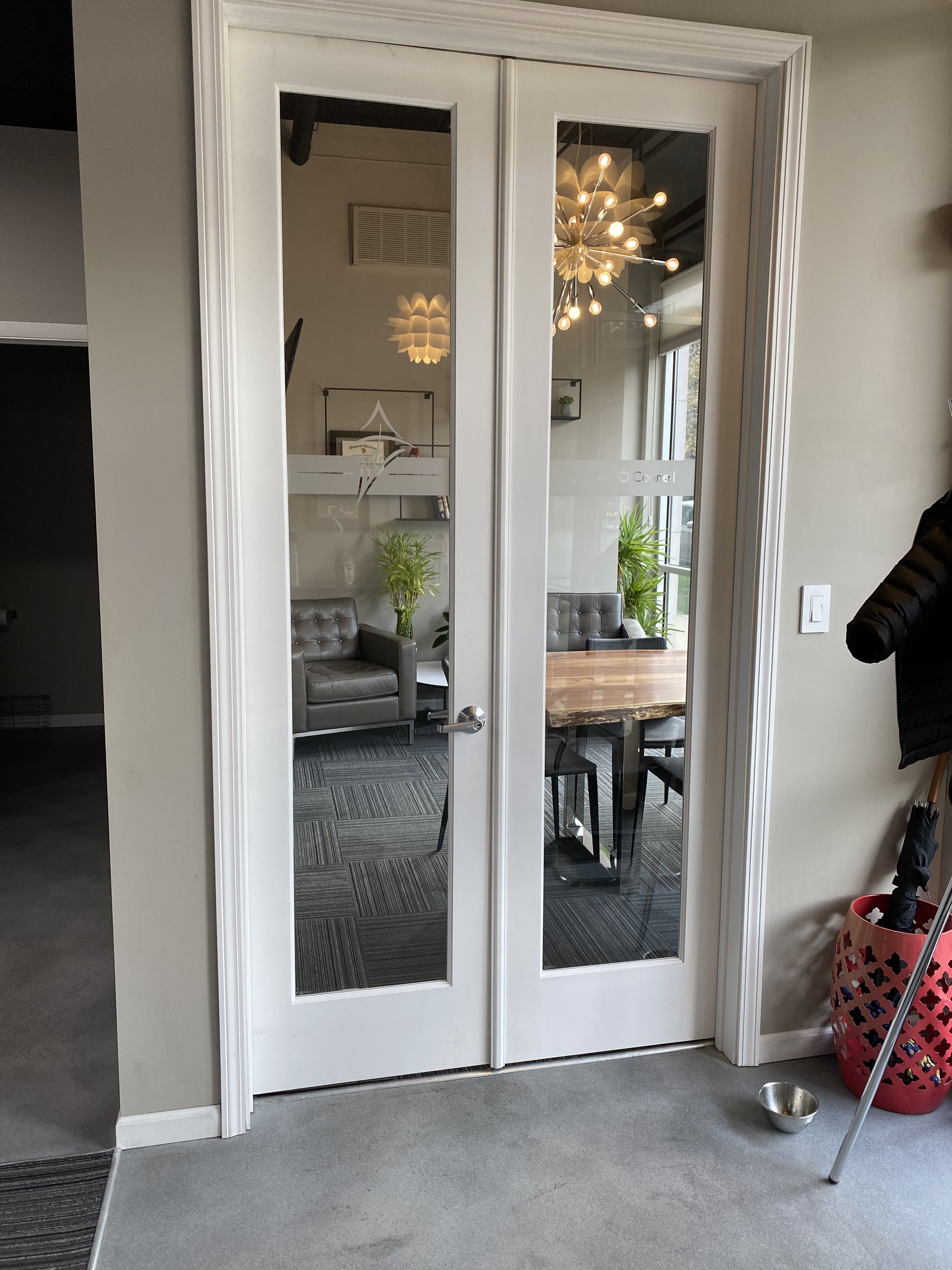 Modern and sunny meeting room!