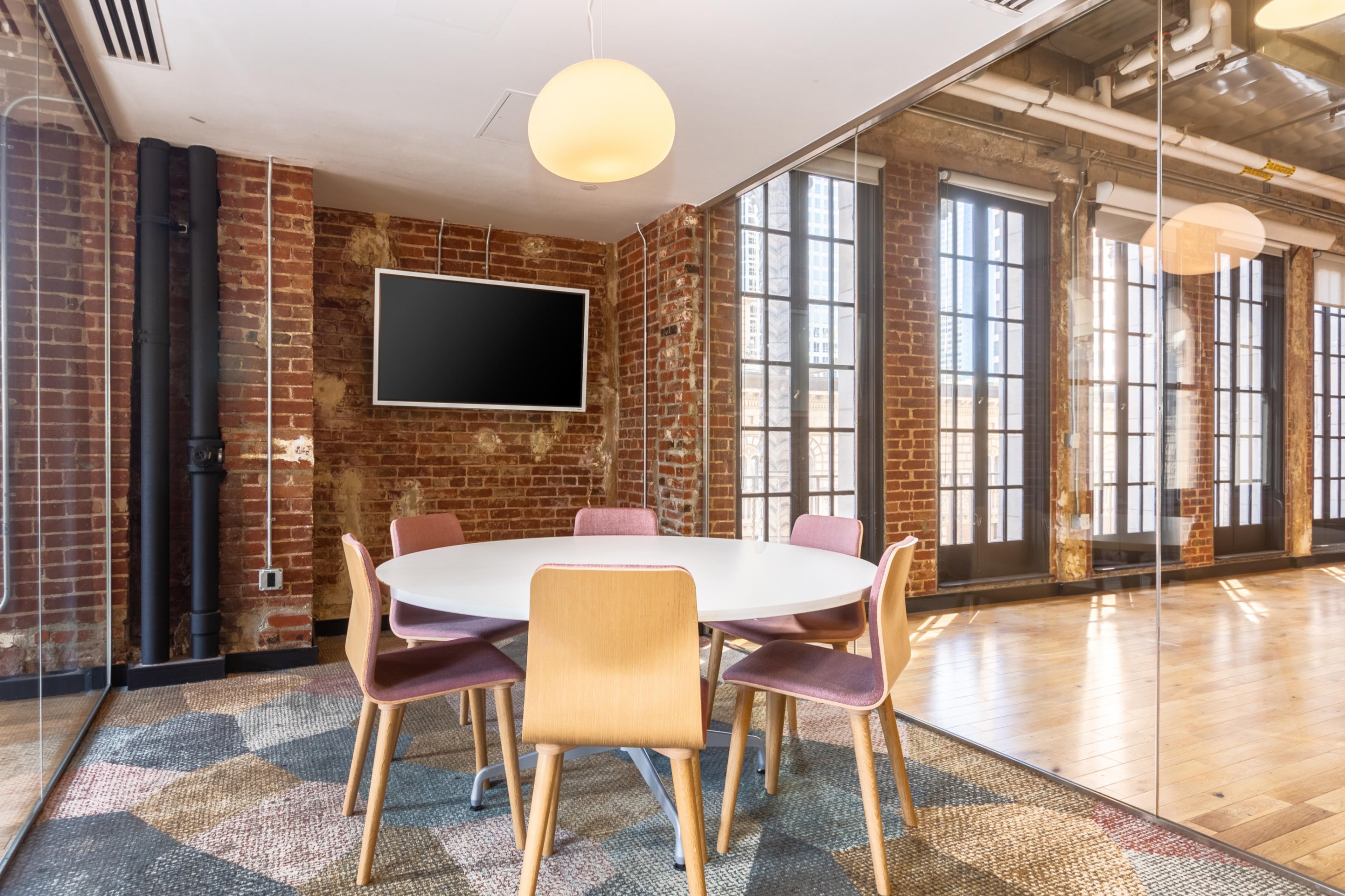 Choose the business services you need with a virtual office plan