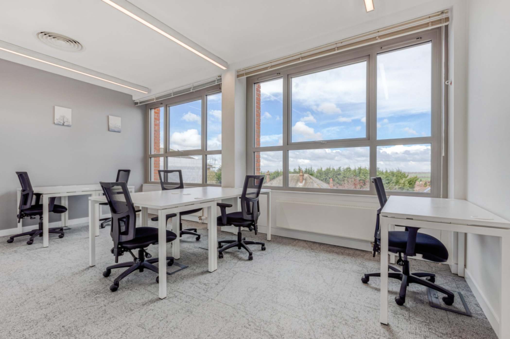 Open plan office space for + 15 people Open plan office space for + 15 people