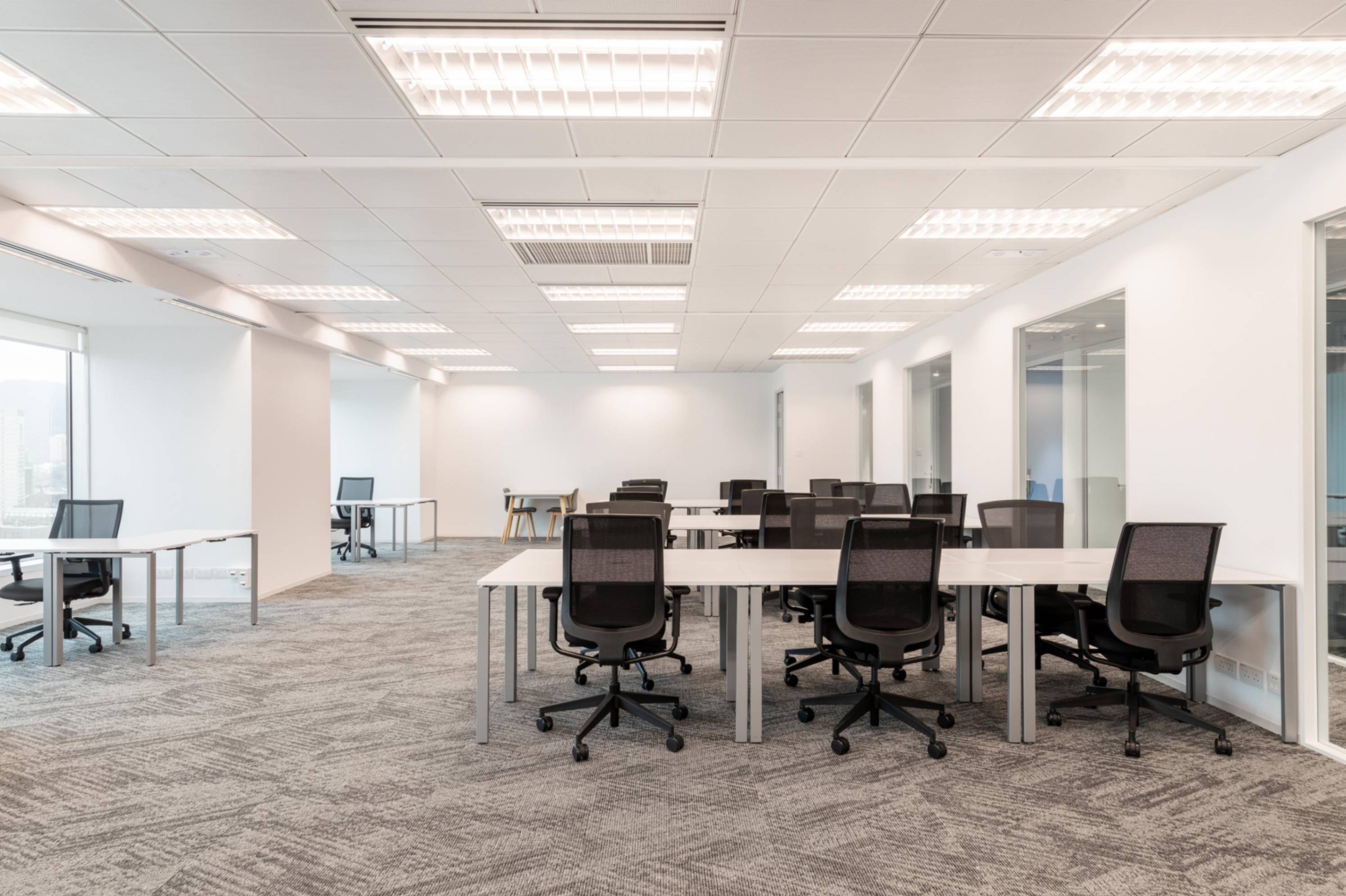 Open plan office space for + 15 people Open plan office space for + 15 people