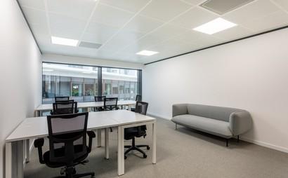 Open plan office space for + 10 people